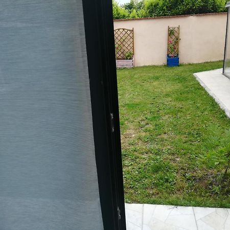 Studio Dependance Maison, 5 Mnt Gare & Tram Venissieux Bagian luar foto