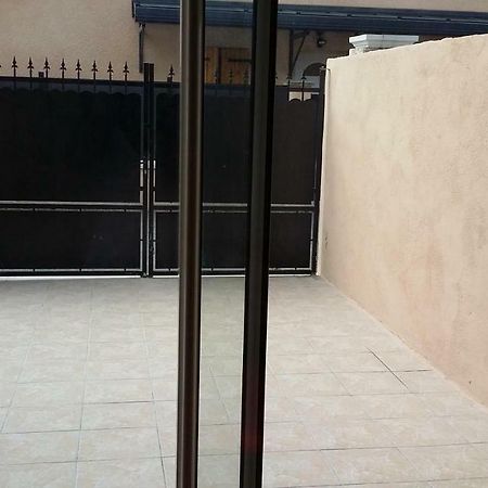 Studio Dependance Maison, 5 Mnt Gare & Tram Venissieux Bagian luar foto