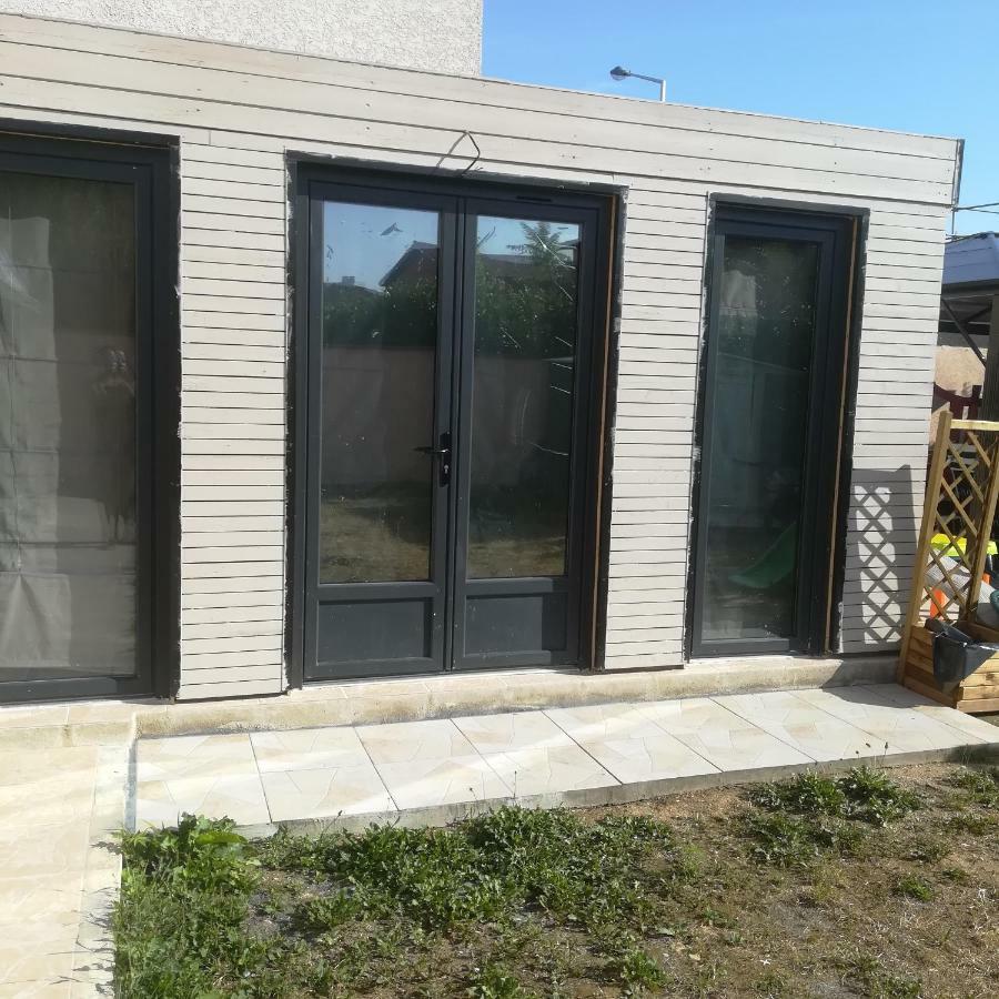 Studio Dependance Maison, 5 Mnt Gare & Tram Venissieux Bagian luar foto