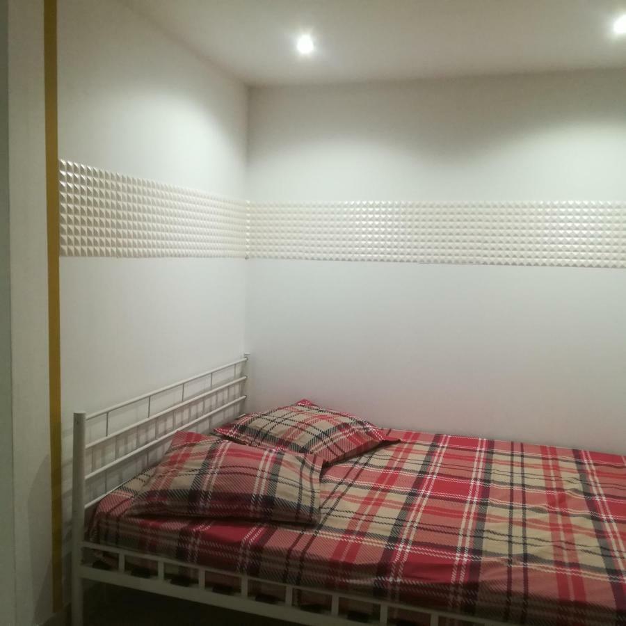 Studio Dependance Maison, 5 Mnt Gare & Tram Venissieux Bagian luar foto