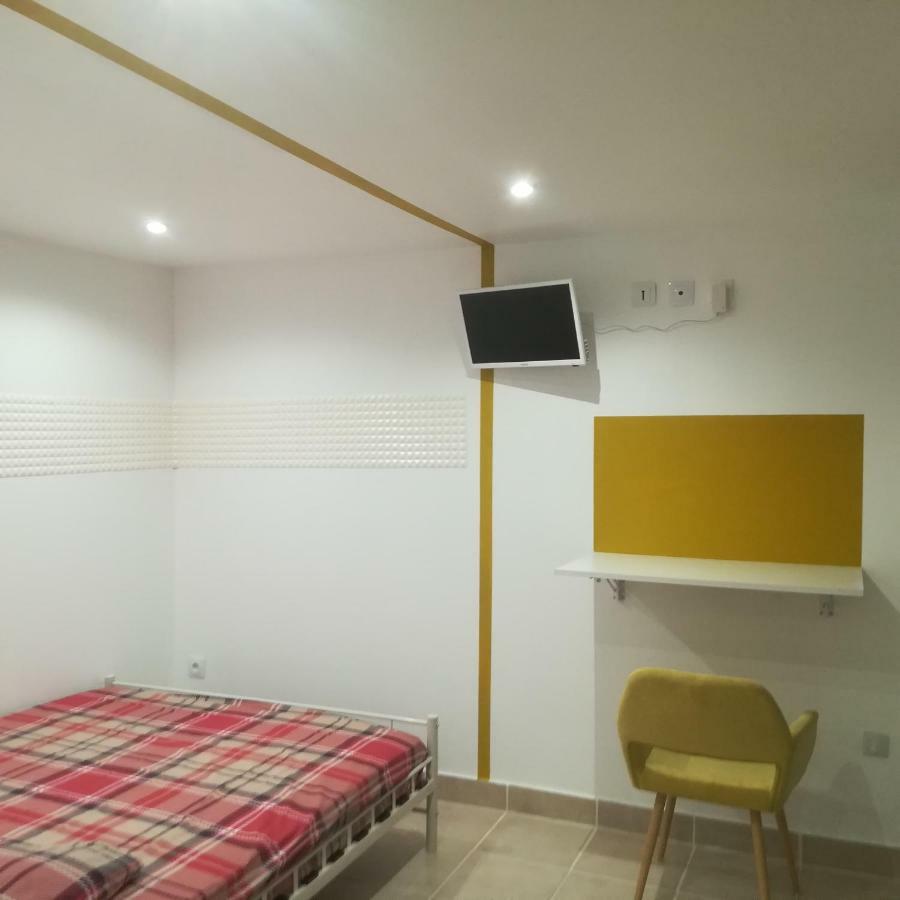Studio Dependance Maison, 5 Mnt Gare & Tram Venissieux Bagian luar foto